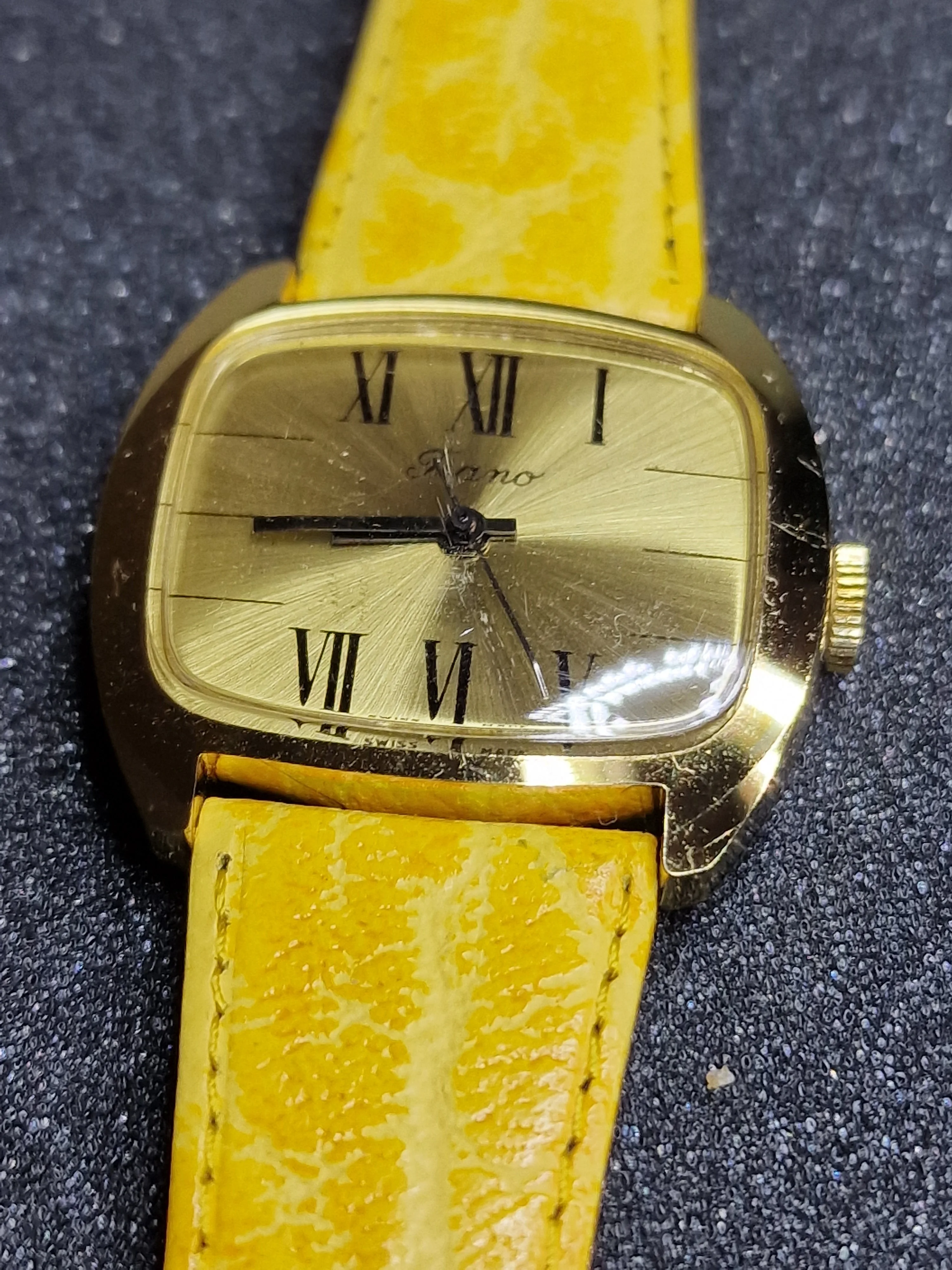 Unworn Vintage Watch "TIANO" – Swiss Made for Japan, Hand-Wound, 80s/90s, Ultra Slim 7