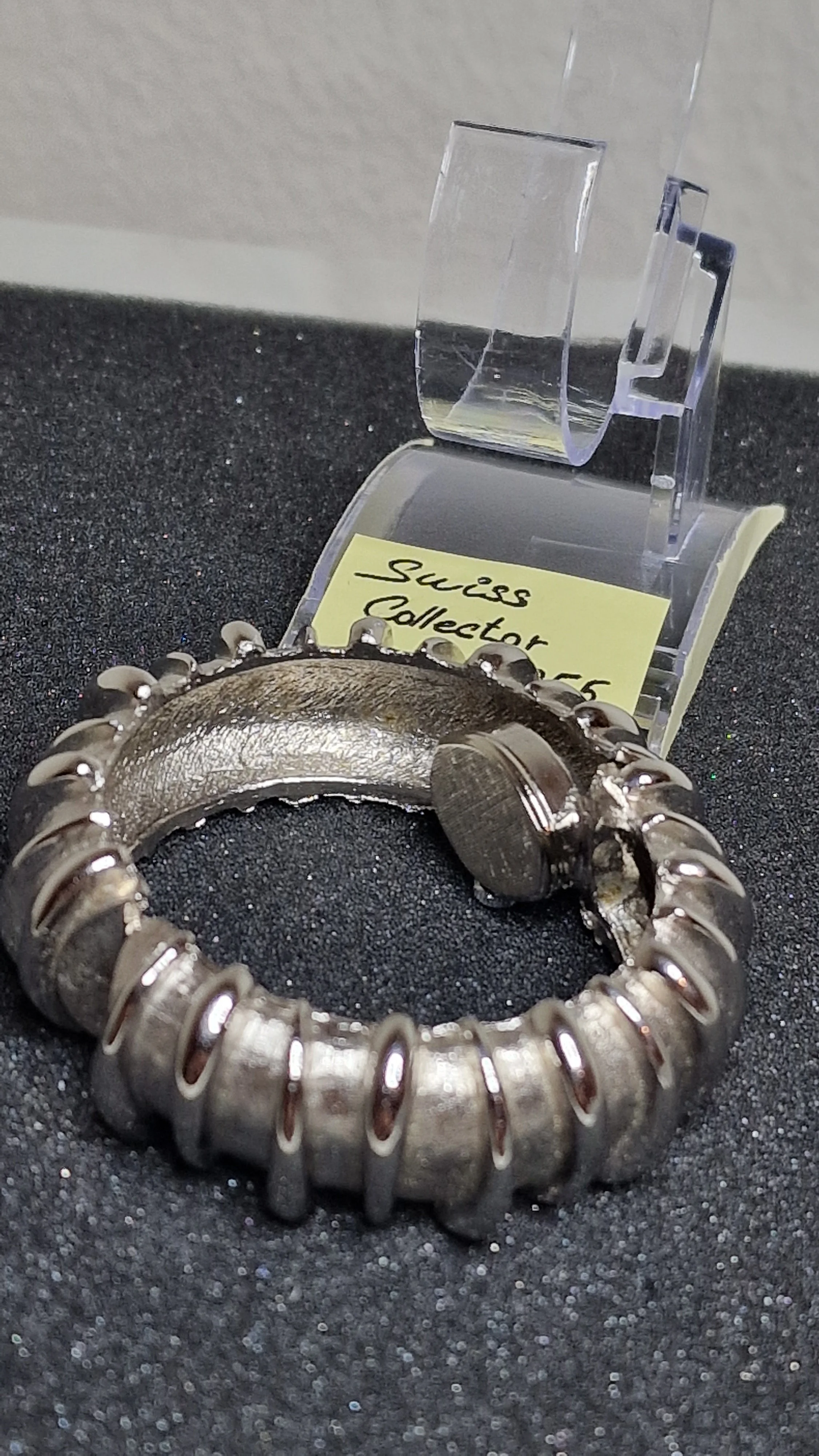 Unworn Vintage Women’s Clasp Watch "F.H.B." – Swiss Made, Hand-Wound, Late 1970s 13