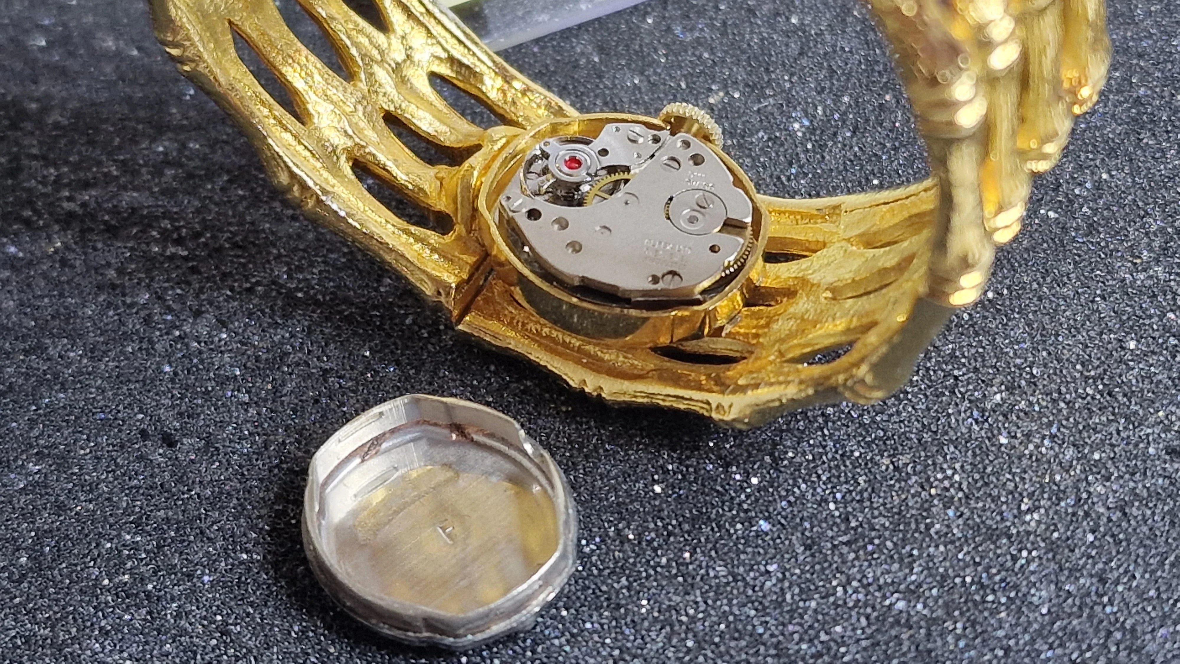 Unworn Vintage Women’s Clasp Watch "RAVISA" – Swiss Made, Hand-Wound, Late 1970s 4