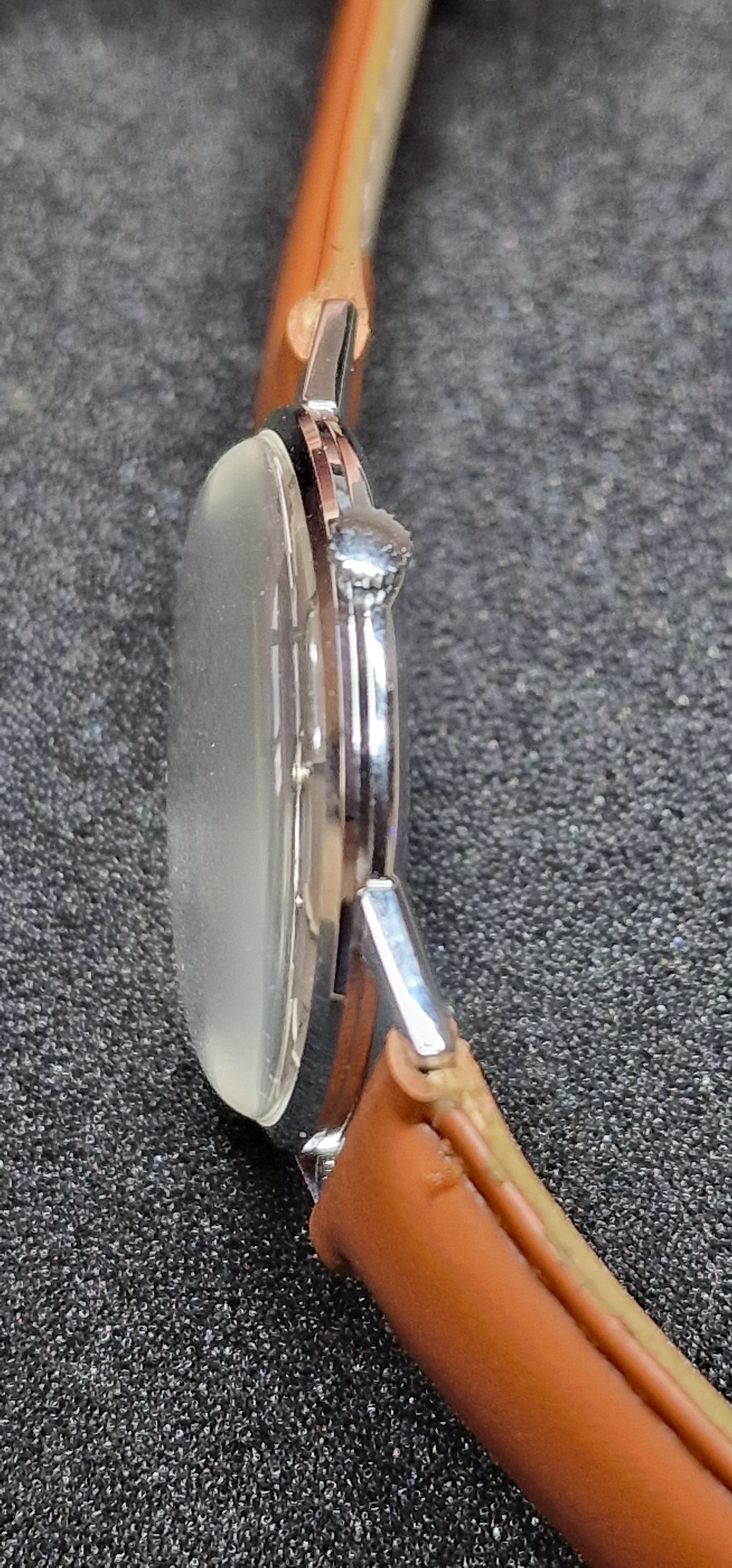 Vintage Hand-Wound Watch "Germinal Voltaire" – Swiss Made, 34mm, Excellent Condition 6