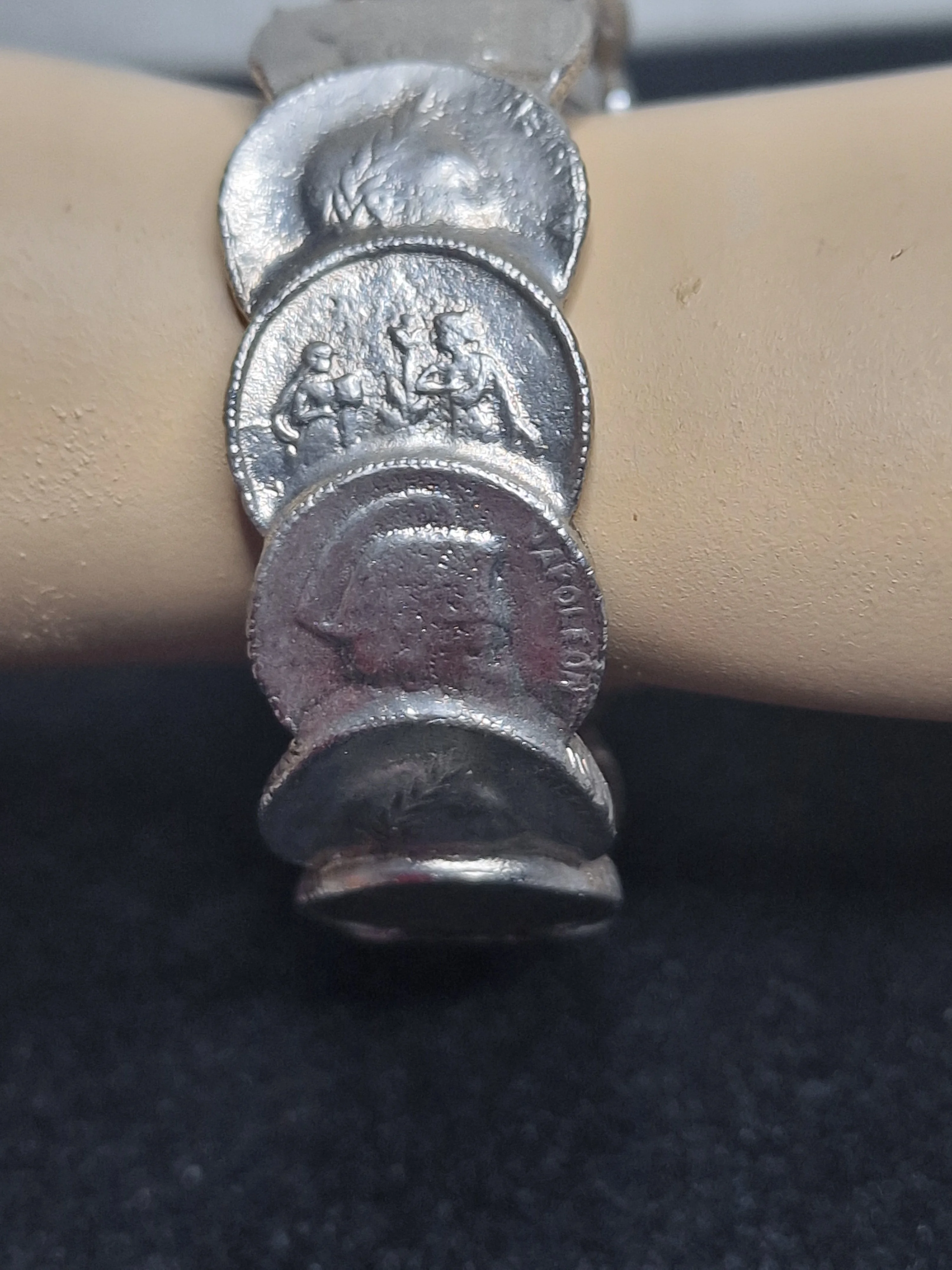 💎 Vintage Ladies’ Jewelry Watch – SAMBA | Hand-Wound | Late 1960s | Napoleon Coin Design | Swiss Made 3
