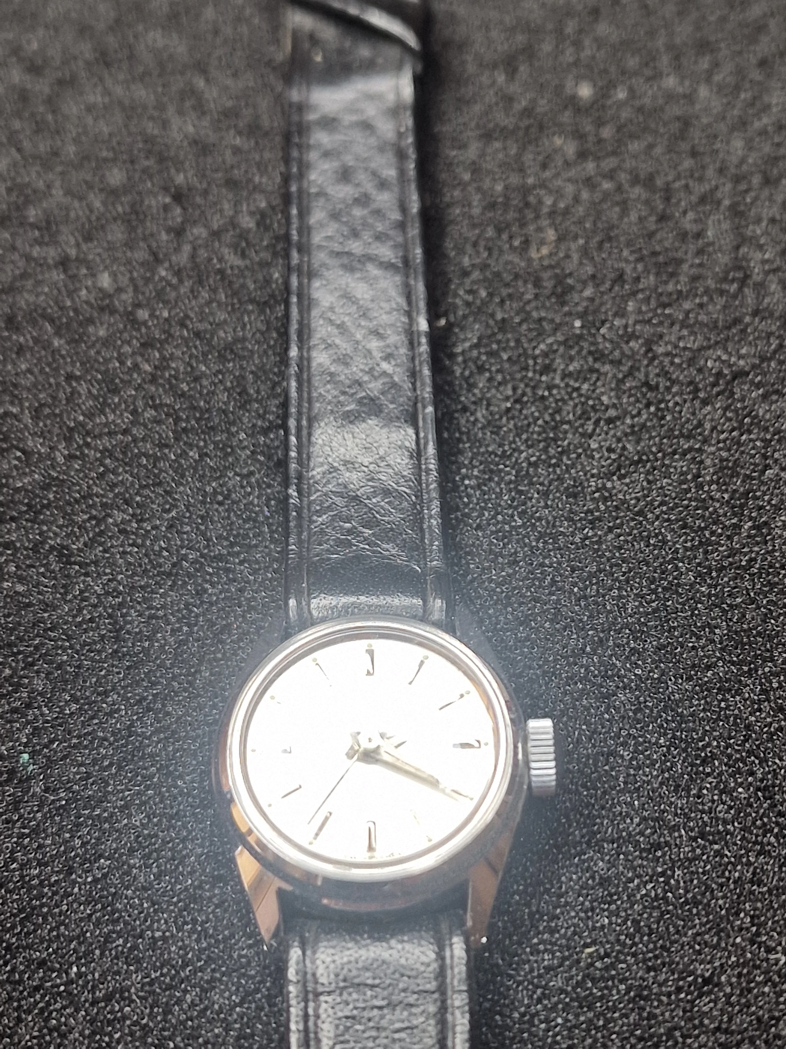 Vintage Nivada Ladies Watch – 23mm – Unworn 7