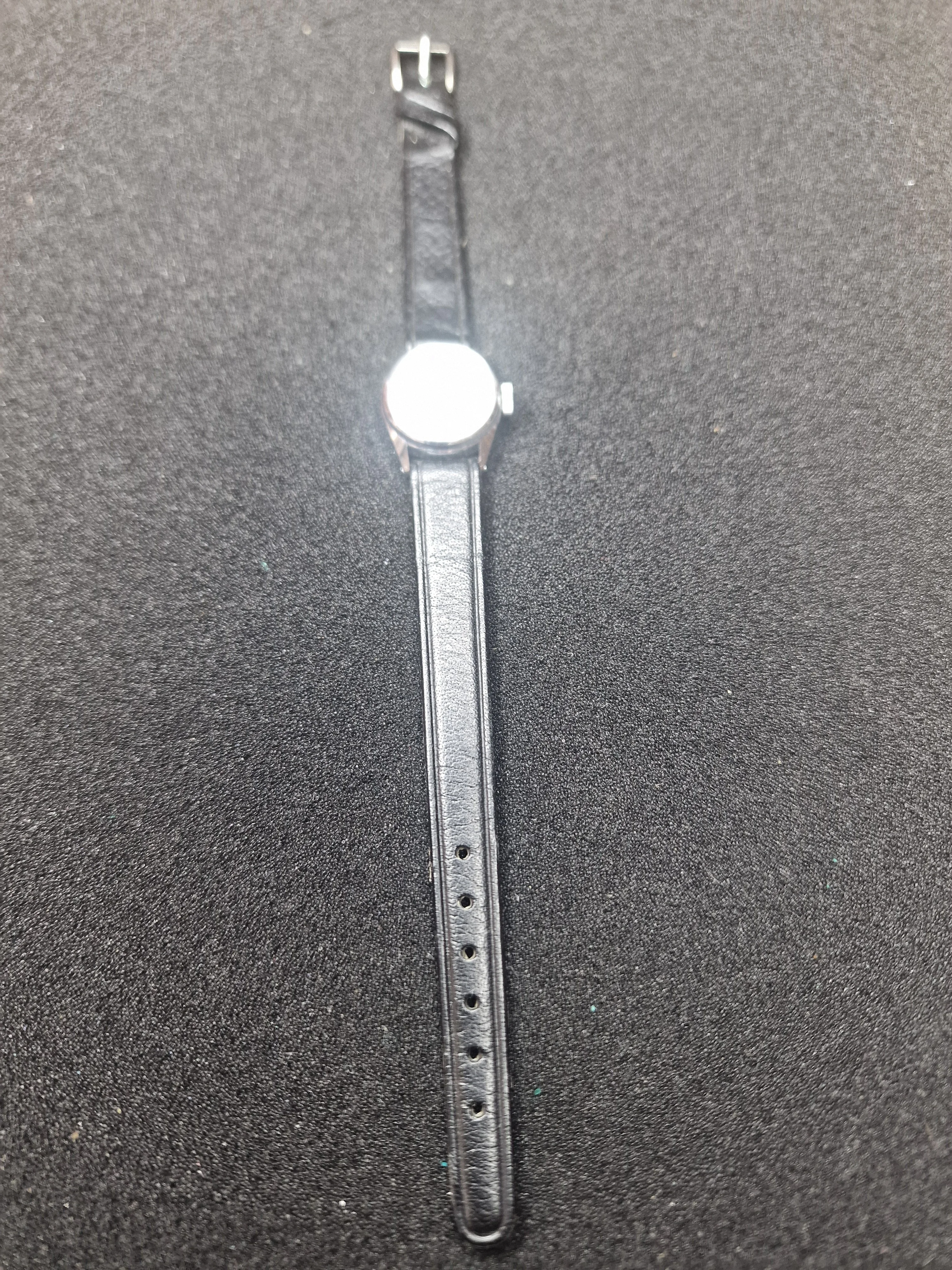 Vintage Nivada Ladies Watch – 23mm – Unworn 10