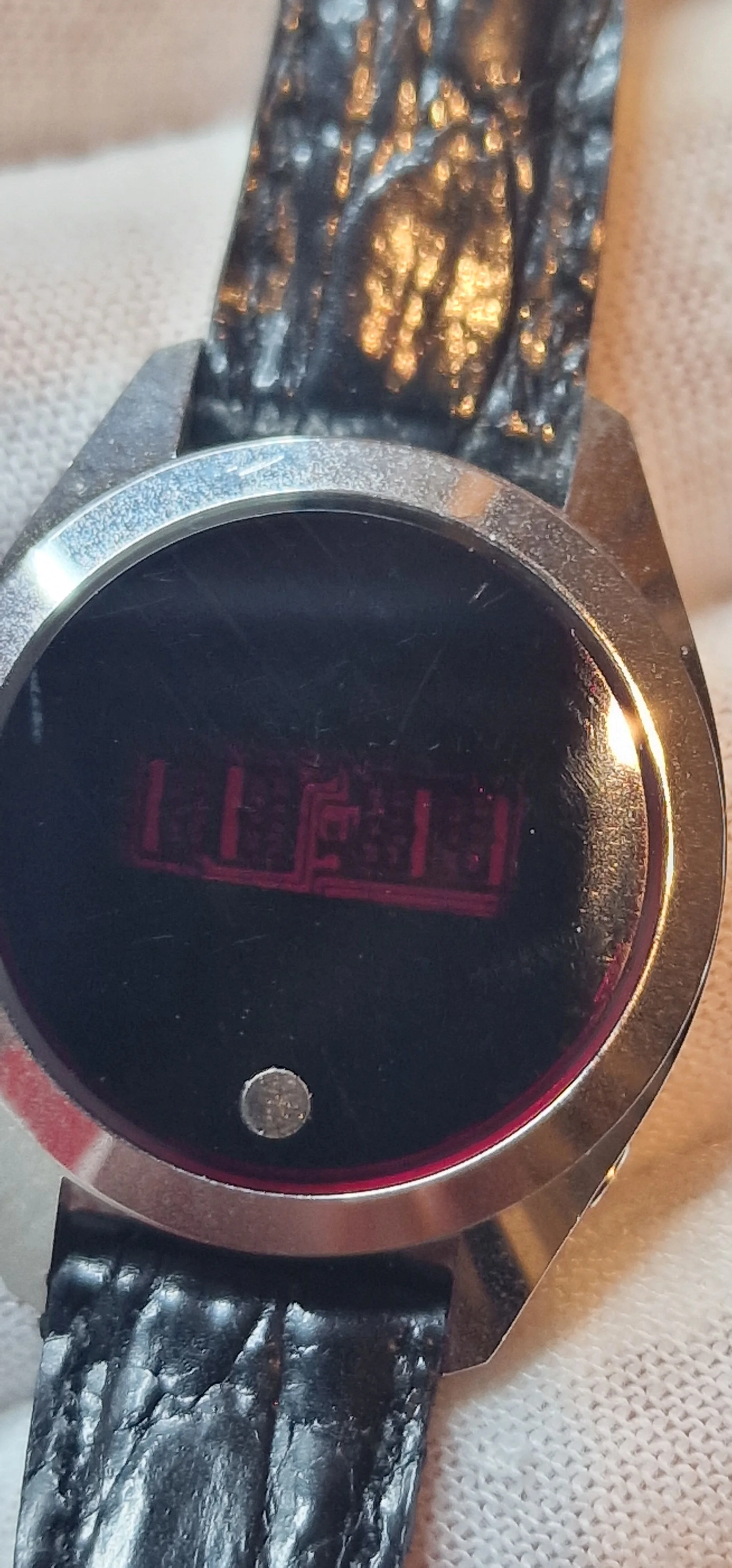 Vintage LED Women’s Watch – Red Display, 1960s/1970s, 25mm, Old Stock 6
