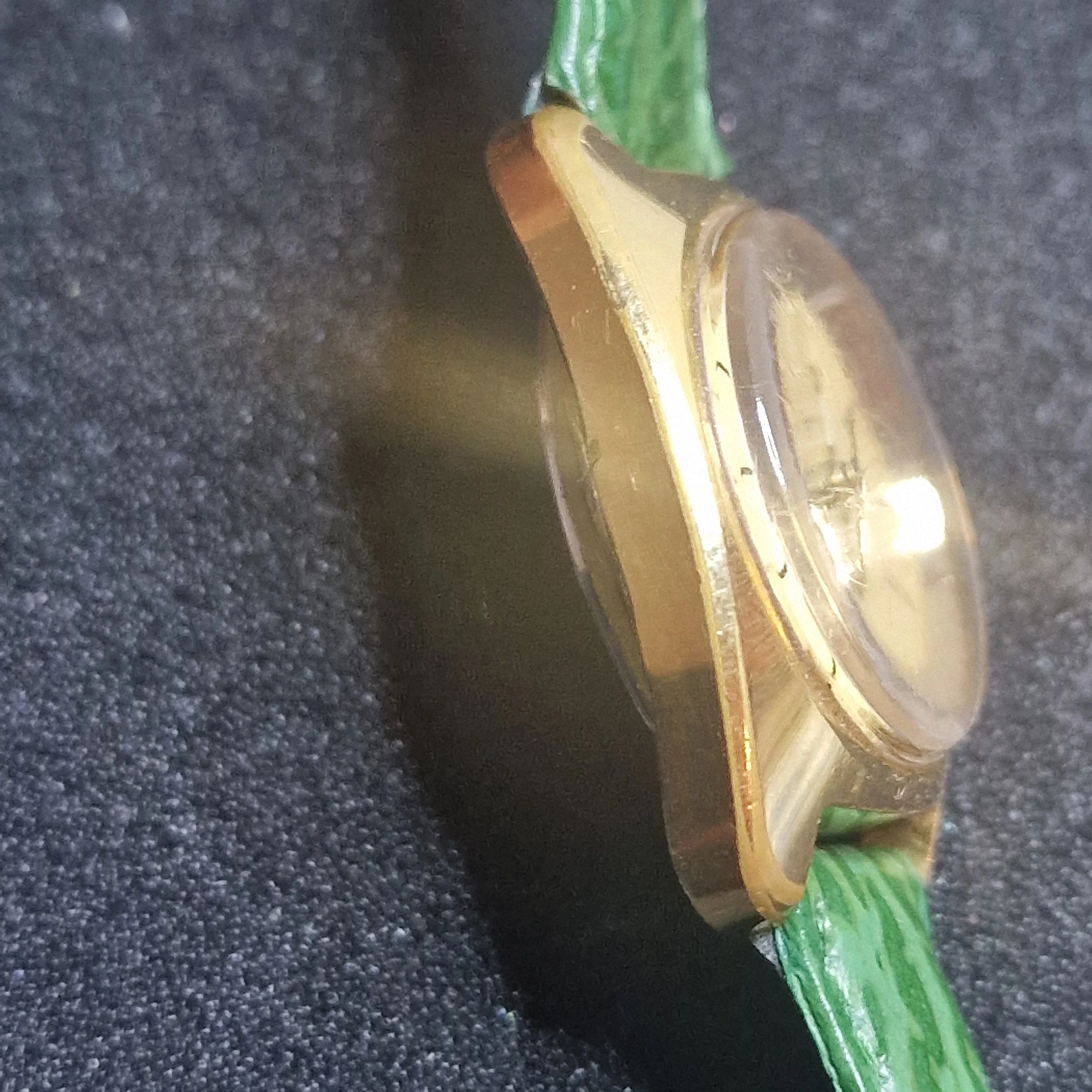 Vintage Mechanical Watch "TISSOT ACTUALIS" – Ladies, Hand-Wound, 26 x 33 mm 2