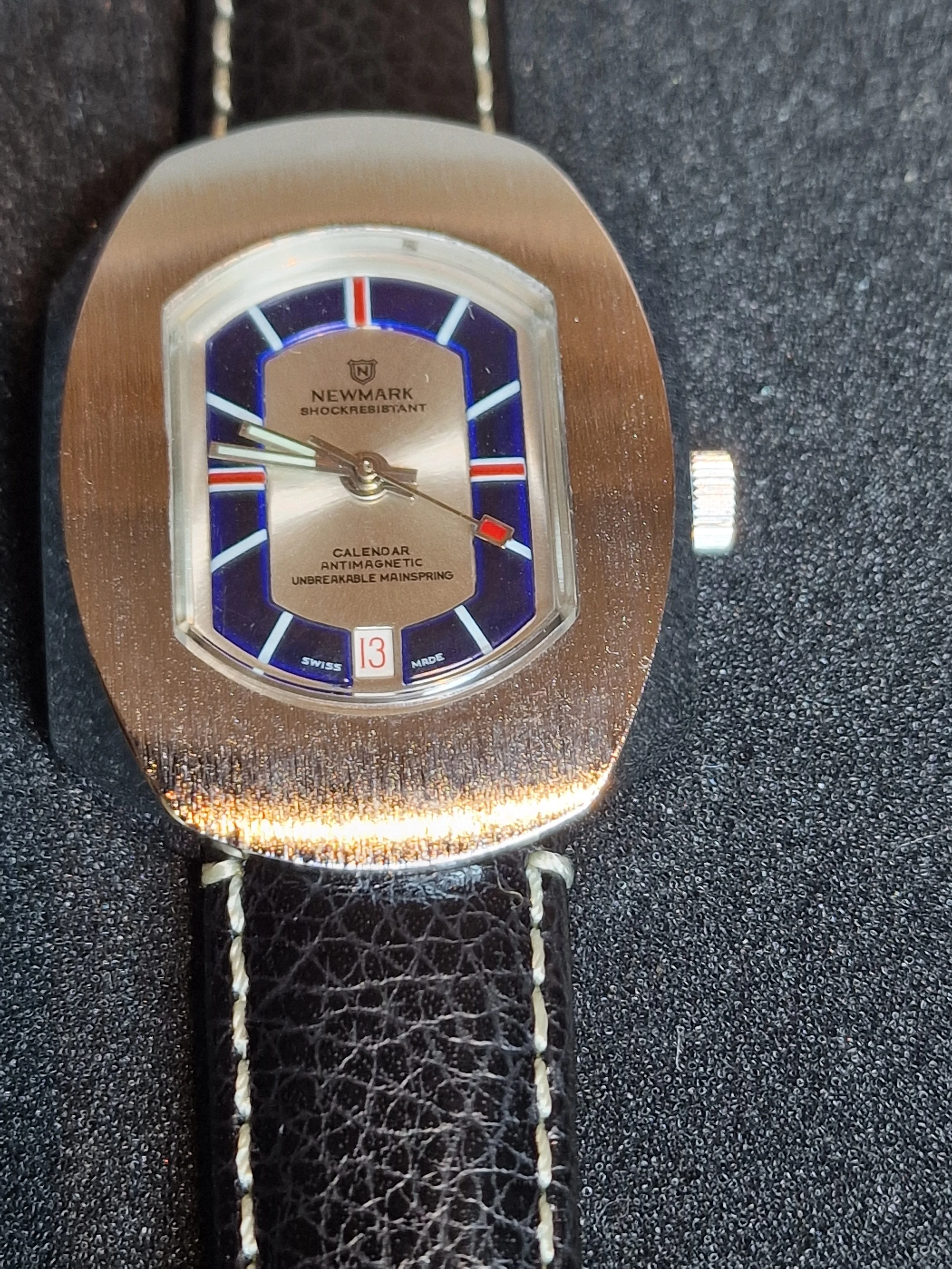 Vintage Men's Newmark Calendar Watch with Hand-Wound Movement 60s 2