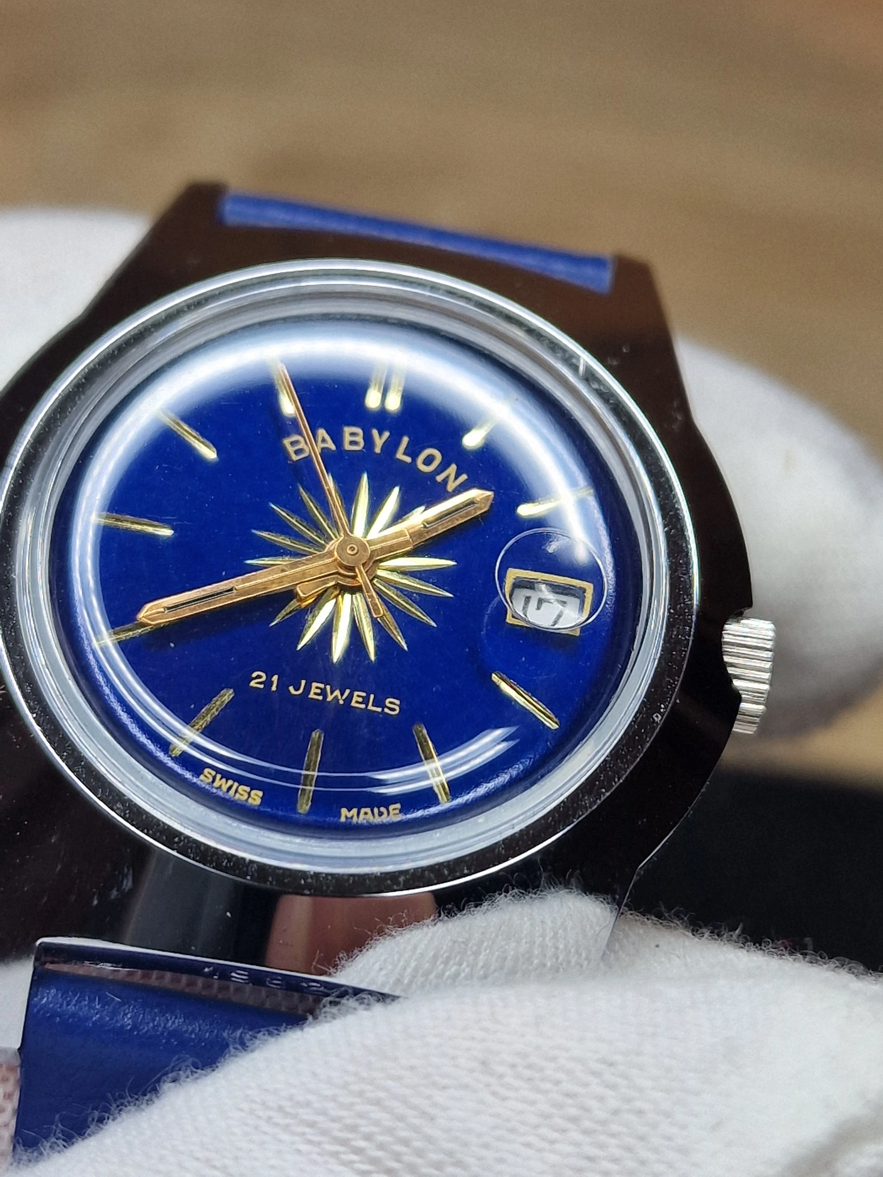 Vintage Men's Watch "Babylon" – NOS with Manual Winding Movement 9