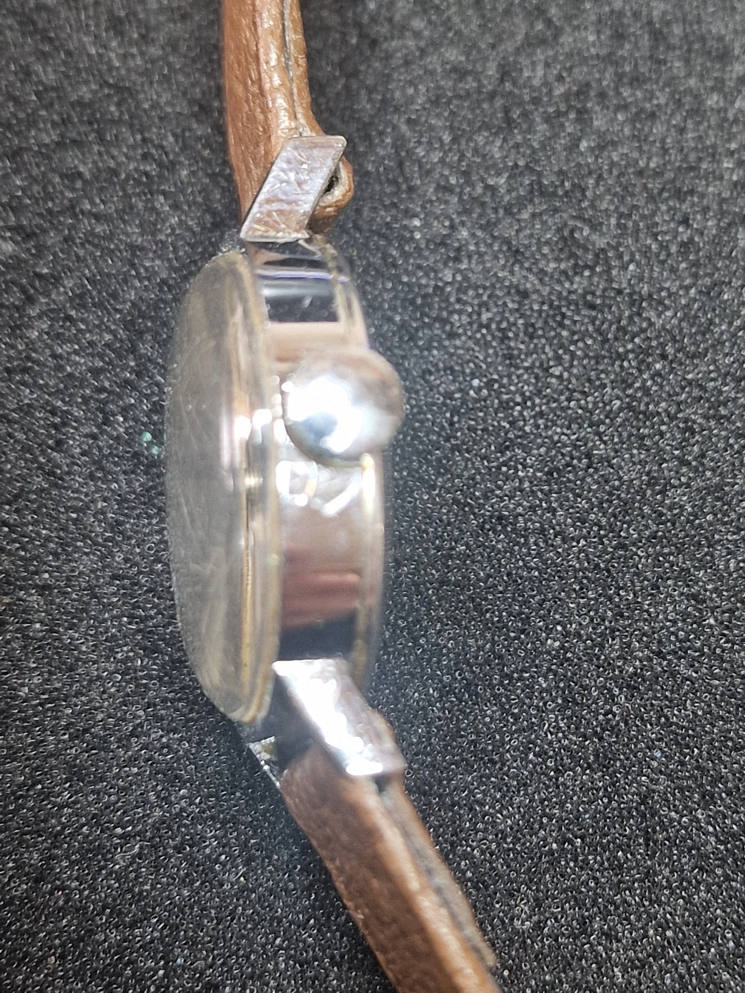 Elegant Vintage Mondia Ladies Watch – Swiss Made – 24 mm 3